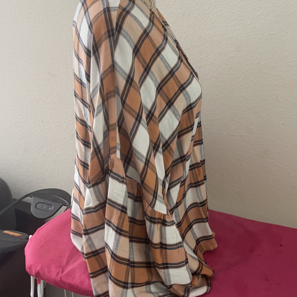 Plaid wrap 😍 - Picture 3 of 4